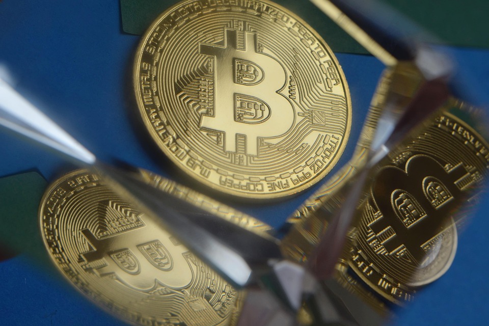 余弦：Hyperliquid上50倍杠杆巨鲸再以452万USDC做多ETH！爆仓价1391美元